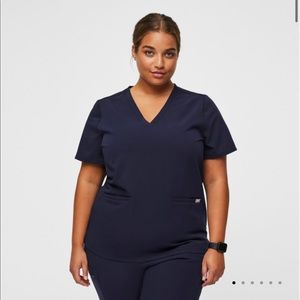 FIGS Casma 3 Pocket Scrub Top Navy Blue
